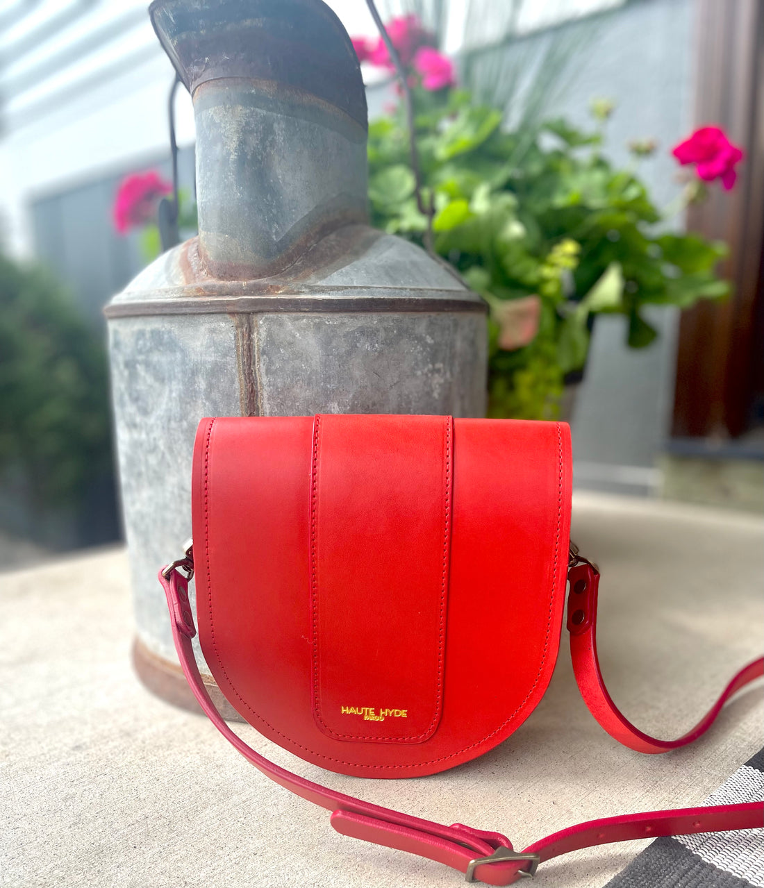 The Ashlynn Small Saddle Bag – Haute Hyde